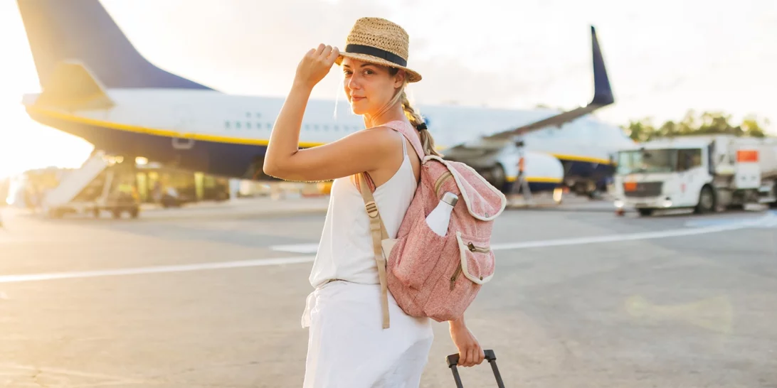 10 καλοκαιρινά κομμάτια που αξίζει να προσθέσεις στη βαλίτσα σου για το τριήμερο του Αγίου Πνεύματος