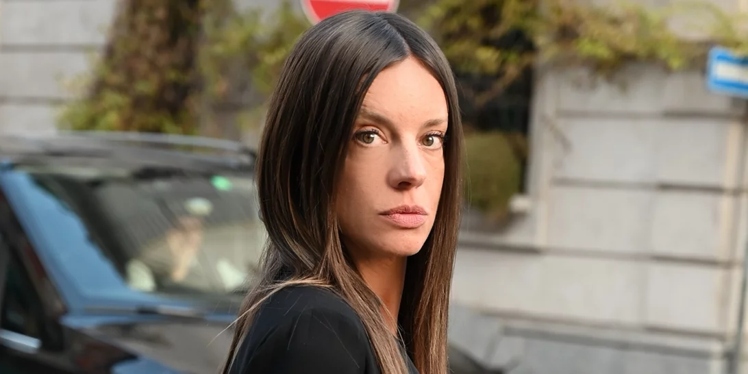 Χρυσιάννα Ανδριοπούλου | Οι leather καμπαρντίνες που όρισαν τα looks της στην Εβδομάδα Μόδας του Μιλάνου