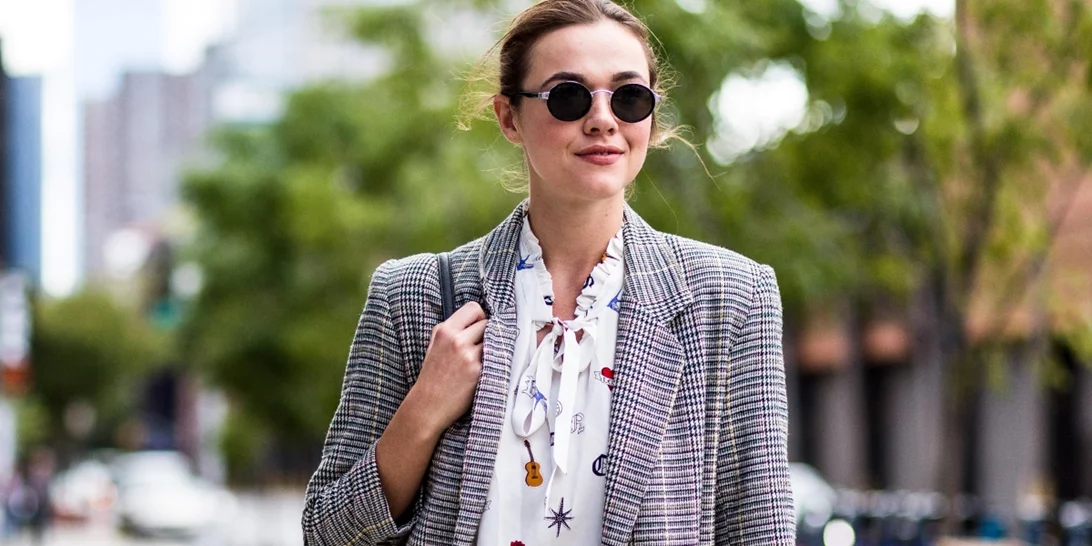 10 cool τρόποι για να φορέσεις το λευκό παντελόνι την άνοιξη