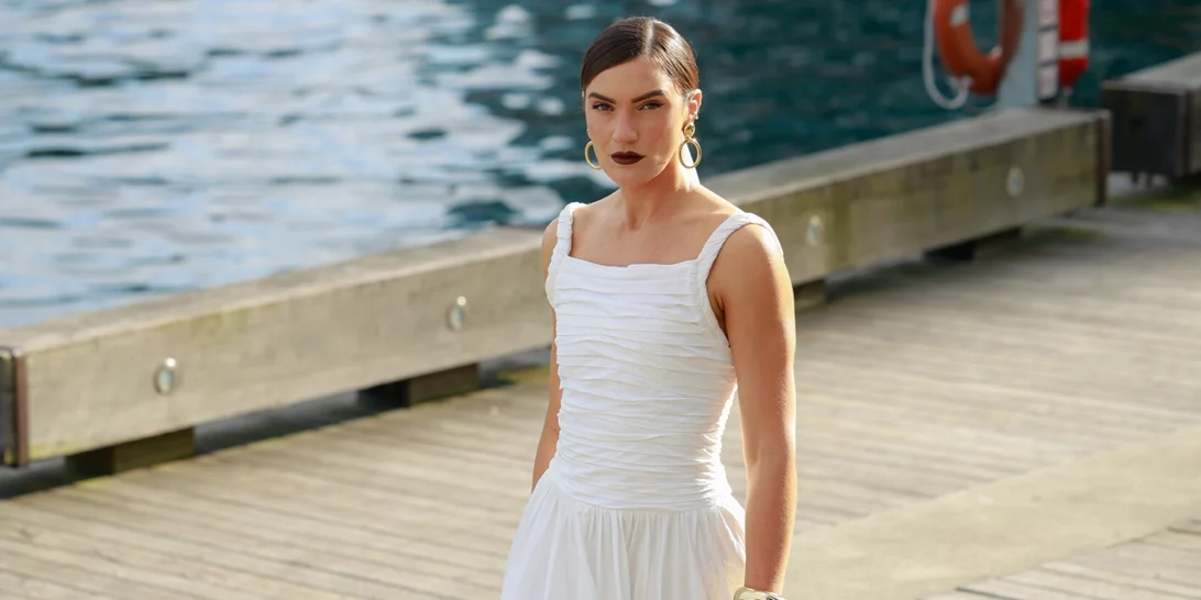 10 μοντέρνα looks που μπορείς να δημιουργήσεις με ένα λευκό φόρεμα