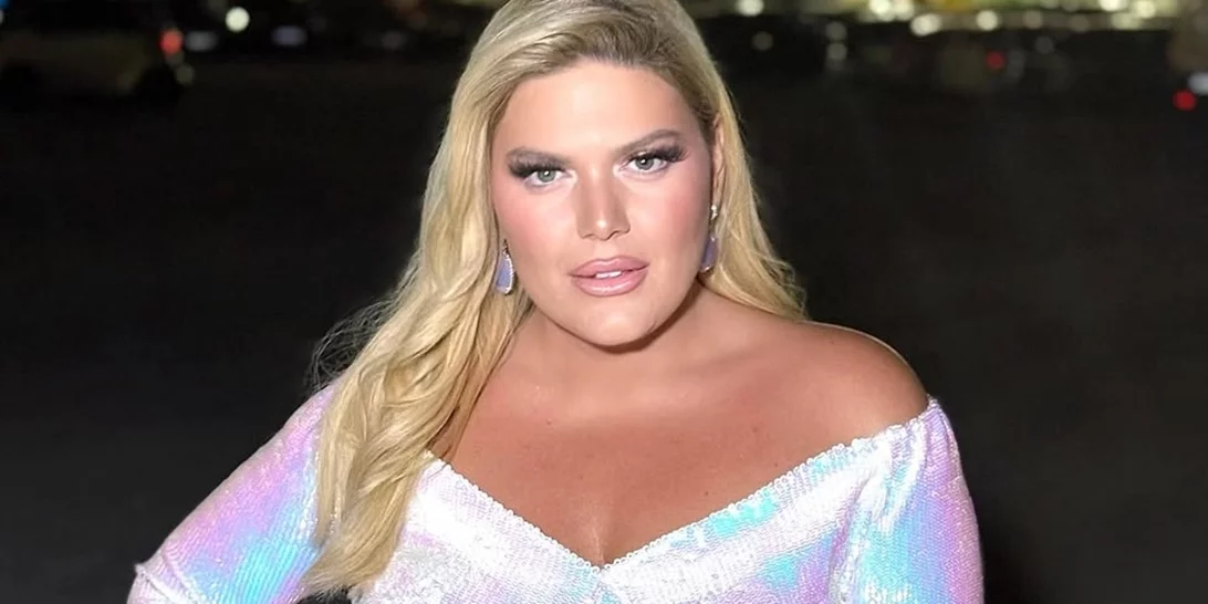 Η Δανάη Μπάρκα φόρεσε το κραγιόν που όλες οι ξανθιές πρέπει να δοκιμάσουν φέτος το καλοκαίρι