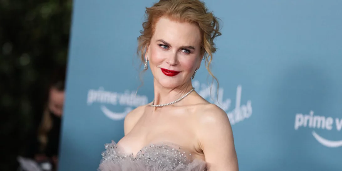 "Για ποιο λόγο να βάλουν μία ηθοποιό 54 ετών να ποζάρει σαν μαθητριούλα; Μου διαφεύγει κάτι;"