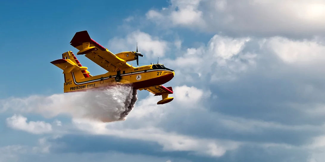 Φωτιά στην Κερατέα | "Εξουδετερώθηκε" Canadair στο Σούνιο, λόγω... εισρόφησης πτηνού - Επέστρεψε στη βάση