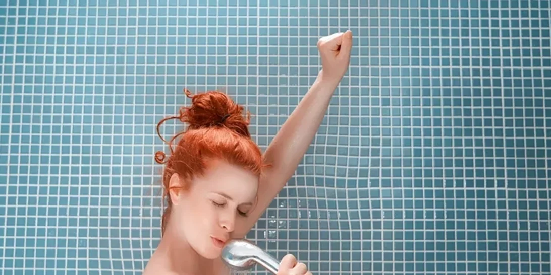 Πρέπει ή δεν πρέπει να κάνεις κάθε μέρα ντους; Τι λένε οι δερματολόγοι