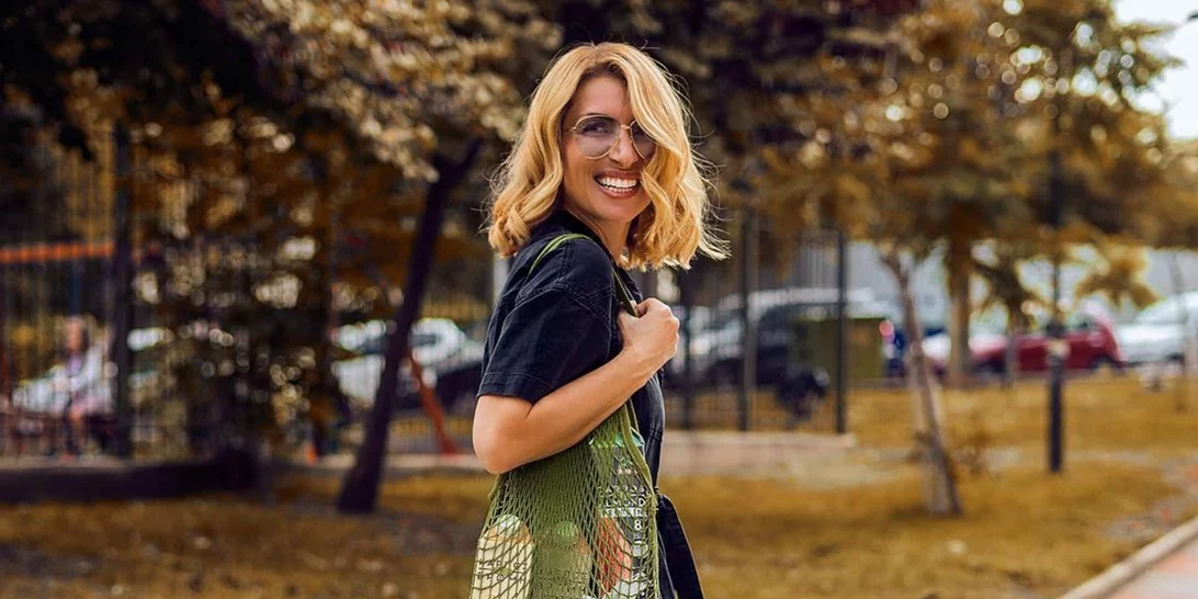 Χρειάζεσαι ένα νέο ζευγάρι παπούτσια για την άνοιξη; Η Μαρία Ηλιάκη προτείνει τα ιδανικά καφέ loafers