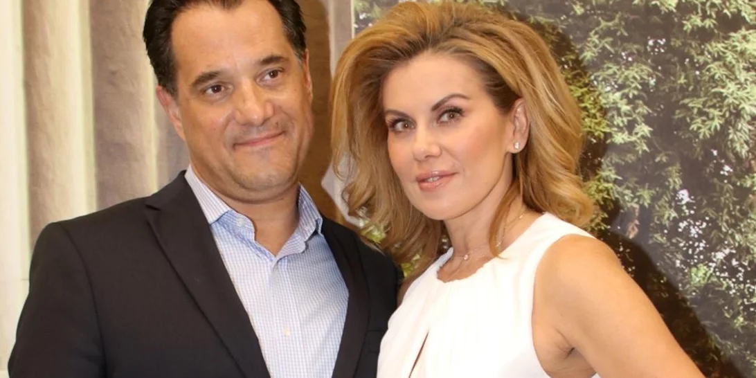 Ευγενία Μανωλίδου | Κομψή σε εκδήλωση στο κέντρο της Αθήνας