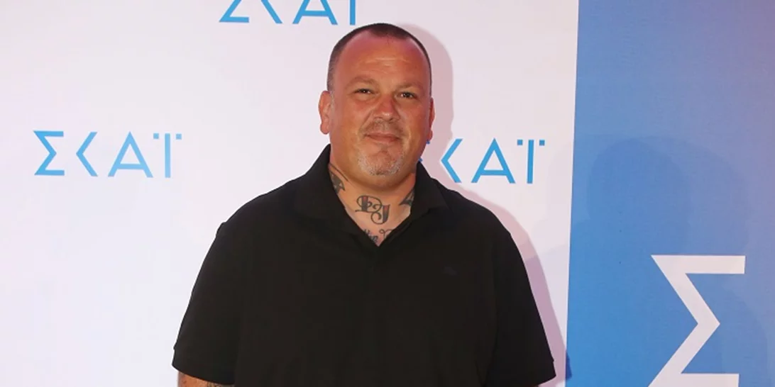 Δημήτρης Σκαρμούτσος | "Δεν αισθάνομαι ασφαλής στην κουζίνα με ανεμβολίαστους συναδέλφους μου"