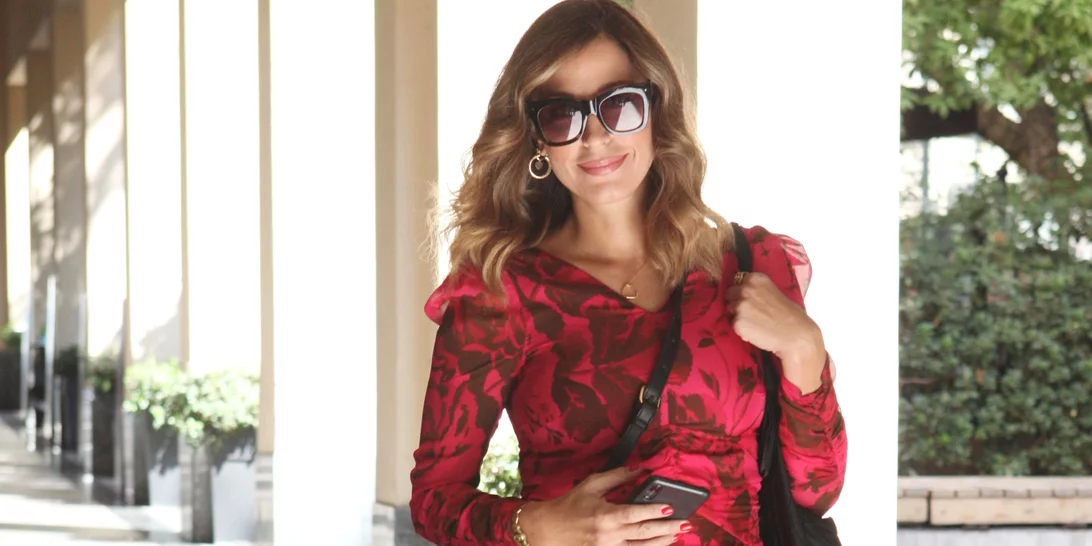 To it πανωφόρι από το Η&Μ που θα μας συντροφεύσει την άνοιξη | Το φόρεσε και η Κατερίνα Παπουτσάκη