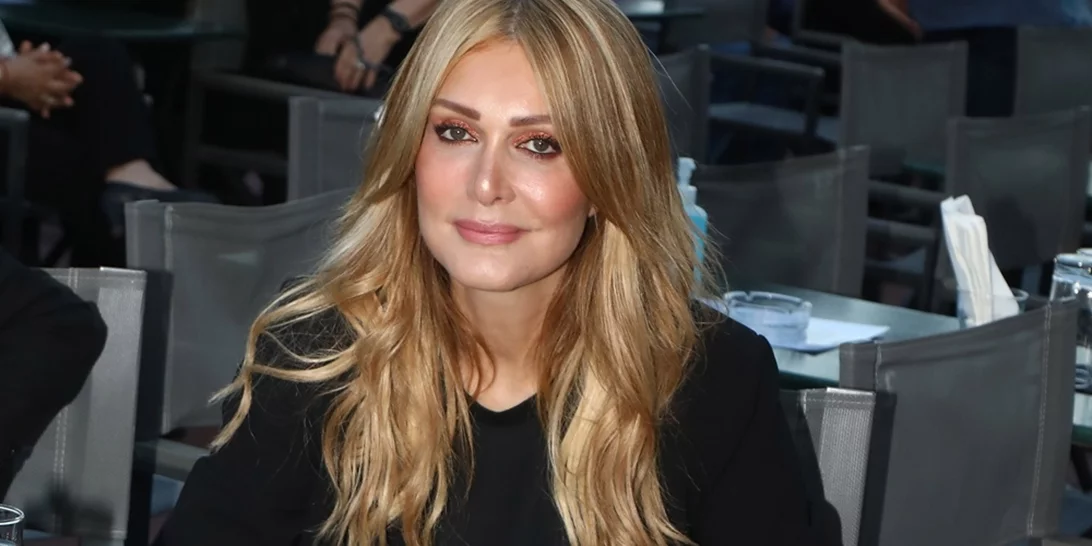 Αυτοκόλλητες | Η Νατάσα Θεοδωρίδου με τις κόρες της στο Λος Άντελες