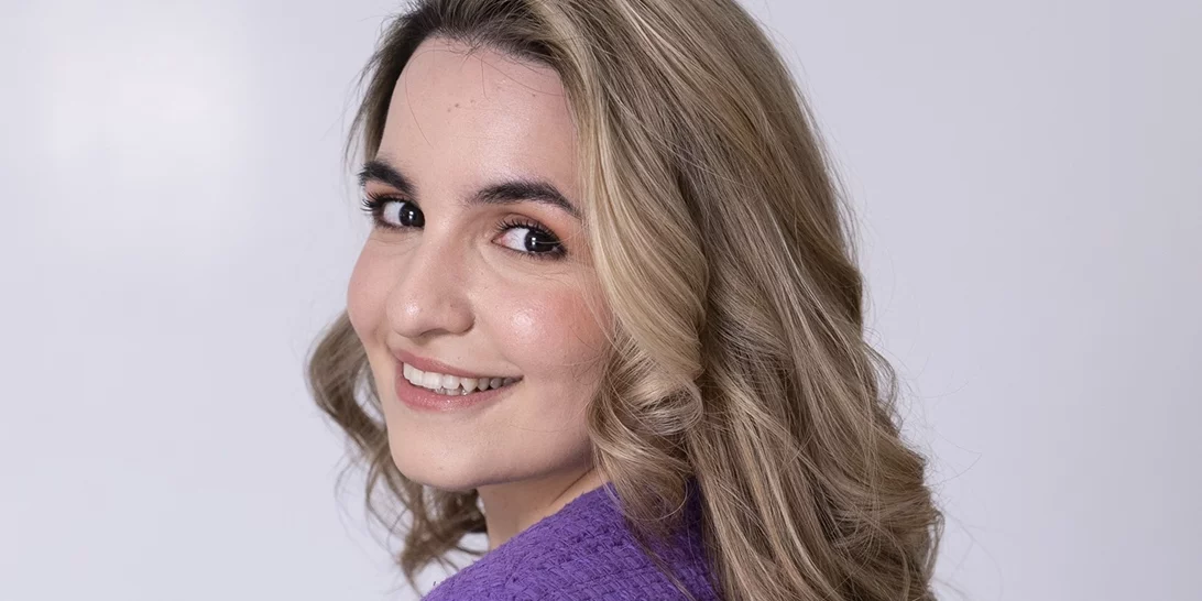 Sleek hair with volume | Πώς να δημιουργήσεις μόνη σου τα πιο εντυπωσιακά, "πλούσια" και γεμάτα όγκο μαλλιά