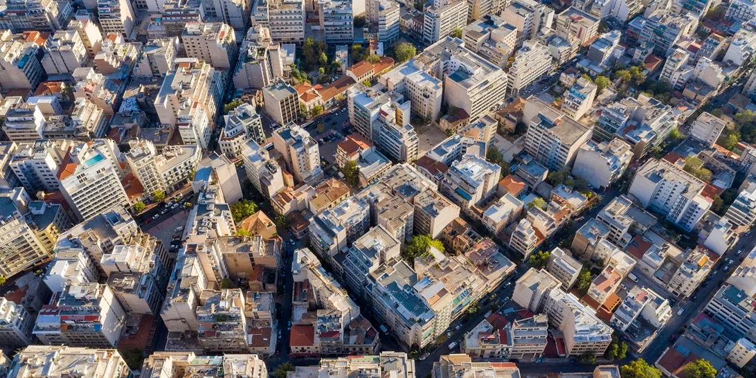 Ανάσες δροσιάς με πολύ ισχυρούς ανέμους Kυριακή και Δευτέρα | Από Τετάρτη καύσωνας διαρκείας - Τα τελευταία στοιχεία