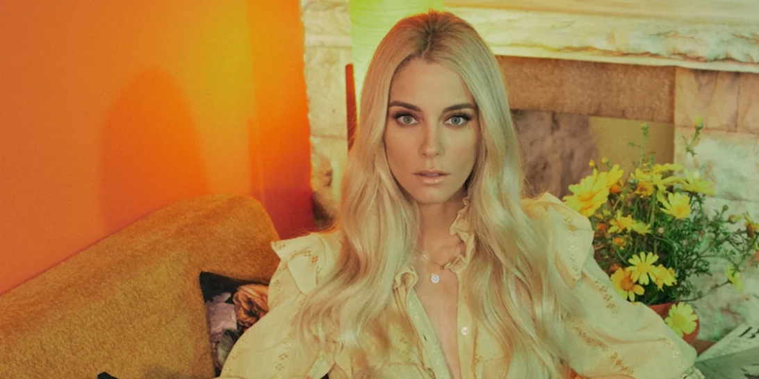 Summer Shoes Guide | Ποια παπούτσια επέλεξε η Δούκισσα Νομικού από τη συλλογή της Envie Shoes