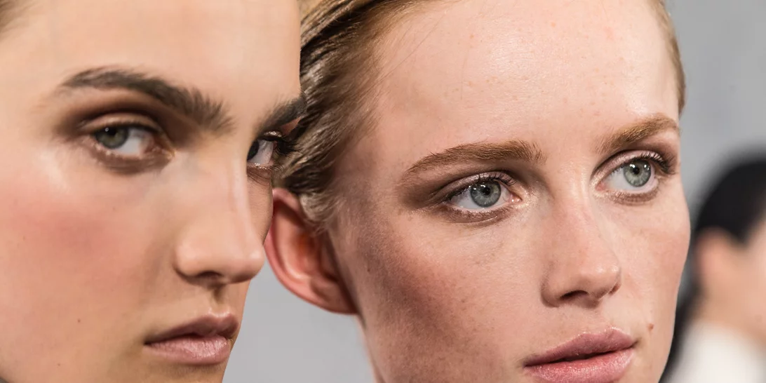 7 ευρηματικοί τρόποι για να βάλεις μαύρη σκιά στα μάτια