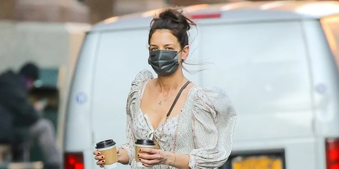 H Katie Holmes έκανε το πιο καλοκαιρινό κούρεμα