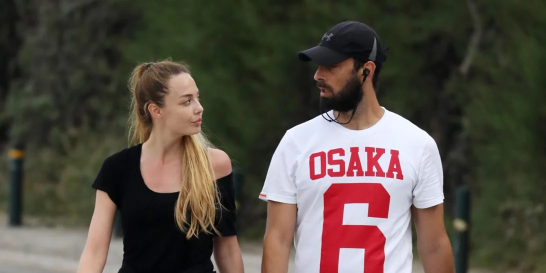 Αντωνία Καλλιμούκου – Νίκος Παραδείσης: Το ζευγάρι παντρεύτηκε σε μία μυστική τελετή