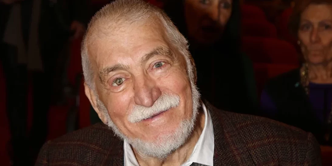 Ανέστης Βλάχος - Συνεχίζεται το "θρίλερ" | Ο γιος του κινείται νομικά για τις συνθήκες διαβίωσής του & την κληρονομιά