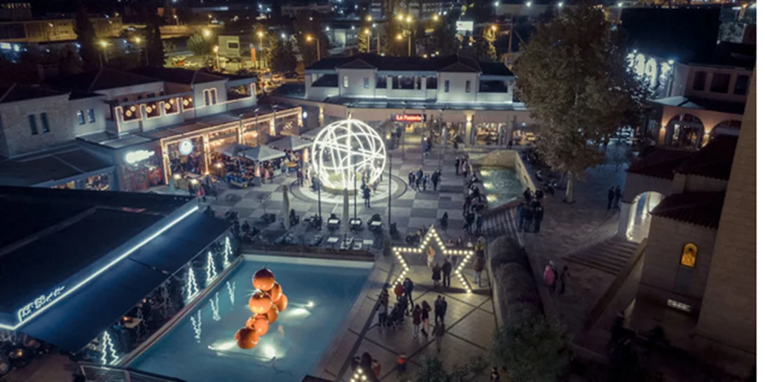 Χριστουγεννιάτικα ψώνια με φόντο το πιο παραμυθένιο σκηνικό