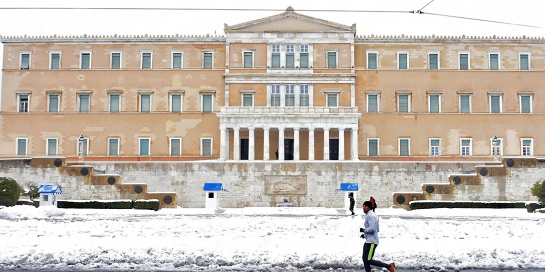 Αλλάζει το σκηνικό του καιρού: Έρχονται βροχές και πολύ κρύο το Σαββατοκύριακο - Χιόνια σε Πάρνηθα και Πεντέλη