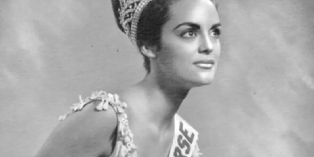 Τα ωραιότερα πόδια του κόσμου φορούν κάλτσες Μπέρκσάιρ