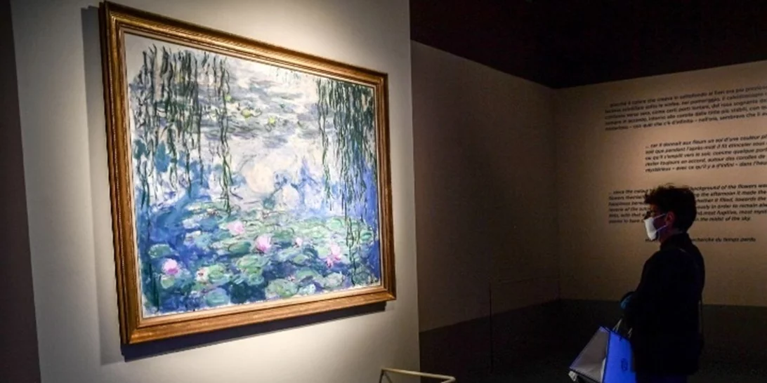 Σουηδία | Δικαστήριο αθώωσε ακτιβίστριες που είχαν ρίξει μπογιά σε έναν πίνακα του Μονέ