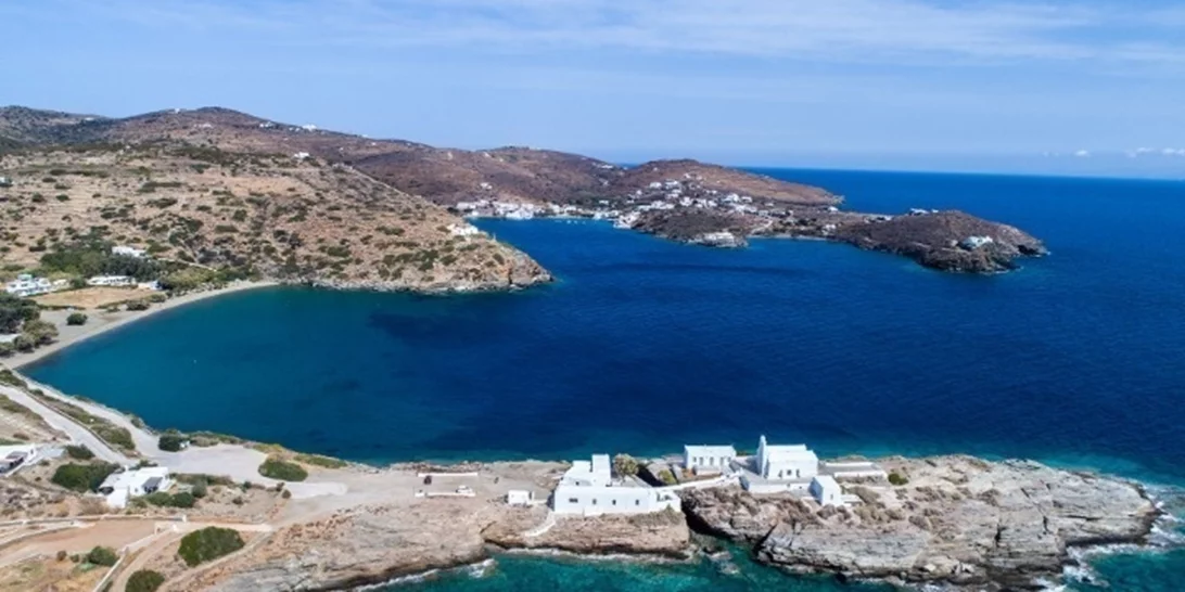 Άνδρος, το καλύτερο νησί της Ελλάδας για πεζοπορία σύμφωνα με το Conde Nast Traveler