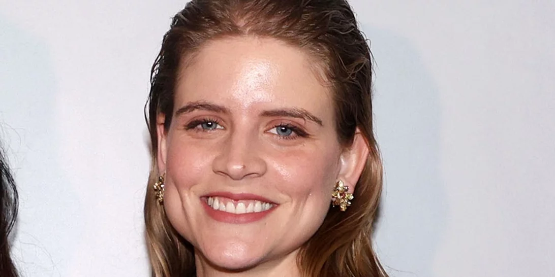 Η Δανάη Μιχαλάκη με μαύρο sexy δαντελωτό φόρεμα τέσσερις μήνες μετά τον ερχομό της κόρης της