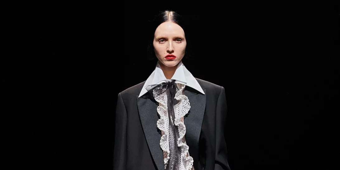 Valentino | Η Fall 2021 συλλογή επανασυστήνει τον αισθησιασμό