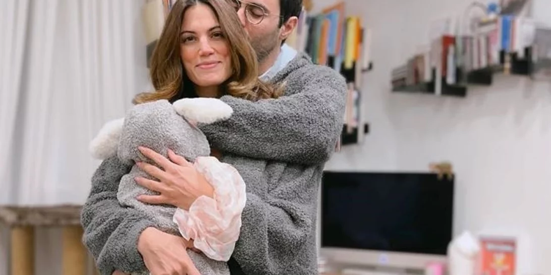 Η Μαίρη Συνατσάκη στο νέο της σπίτι | "Κατακίτρινα"