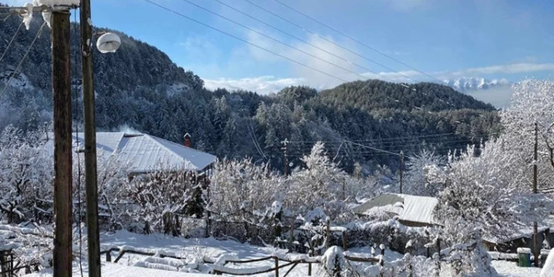 Από σήμερα η επιδείνωση του καιρού με βροχές και πολικές θερμοκρασίες – Πού θα χιονίσει