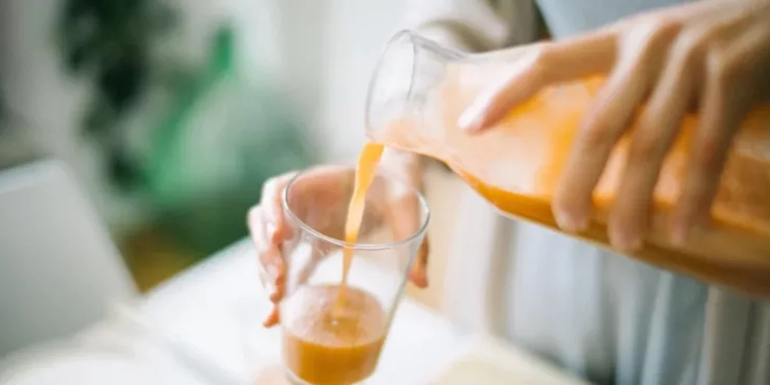 Τι θα συμβεί στο σώμα σου αν πίνεις φρέσκο χυμό πορτοκάλι κάθε μέρα;