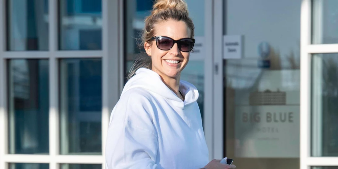 Πώς θα δημιουργήσετε κομψά looks με sweatshirts