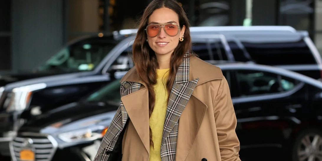 Τα στιλιστικά ατοπήματα που δεν θα έκανε ποτέ μία fashionista, φορώντας καμπαρντίνα