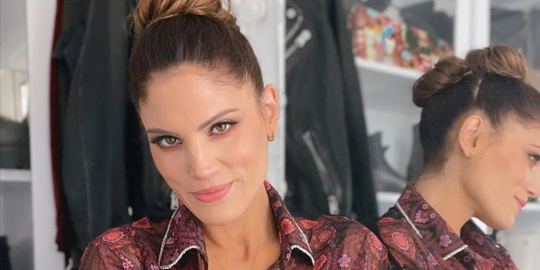 Το φόρεμα που η Μαίρη Συνατσάκη σου προτείνει εάν σκοπεύεις να παντρευτείς με πολιτικό γάμο