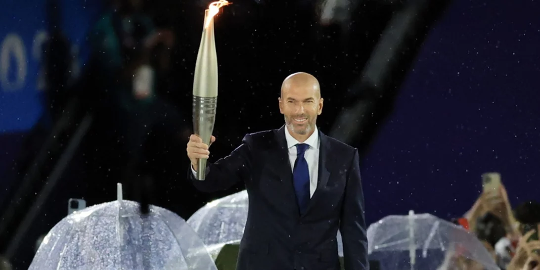 Όταν ο Zinedine Zidane έκλεψε την παράσταση στην τελετή έναρξης των Ολυμπιακών Αγώνων στο Παρίσι