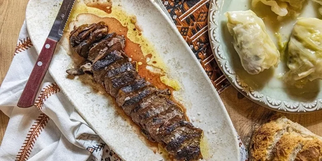 Μερικές από τις πιο δημοφιλείς ταβέρνες της Αθήνας αυτή τη στιγμή