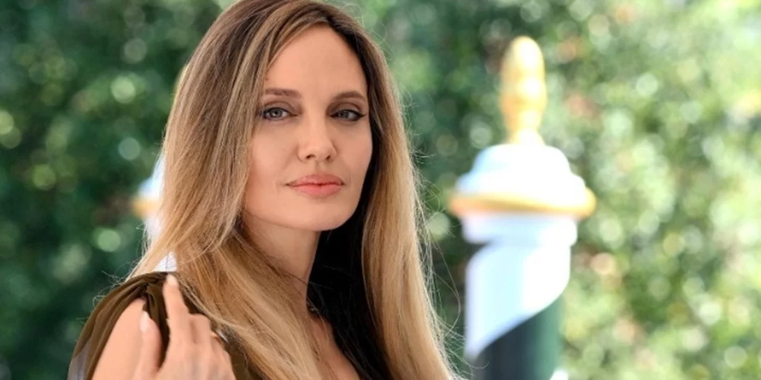 Η νέα ταινία της Αngelina Jolie "Anxious People" με τον Jason Segel