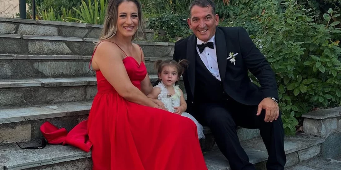 Πύρρος Δήμας & Αφροδίτη Σκαφίδα | Στα χιόνια με την 1,5 έτους κόρη τους, Ελευθερία