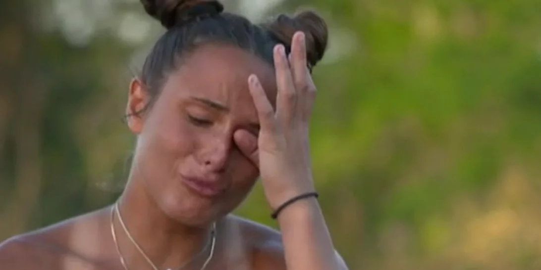 Ασημίνα Χατζηανδρέου | Ξεσπά σε κλάματα για τον Χρήστο Δάντη: "Τον ευχαριστώ πάρα πολύ. Μου λείπει πάρα πολύ"