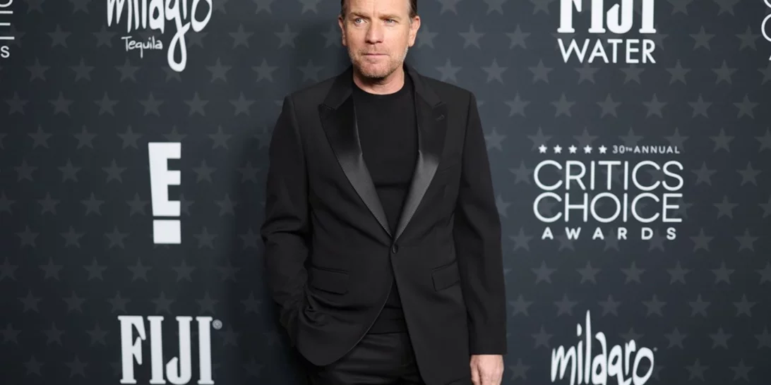 Ewan McGregor | Η σπάνια εμφάνιση με την 23χρονη υιοθετημένη κόρη του στα Critics' Choice Awards 2025