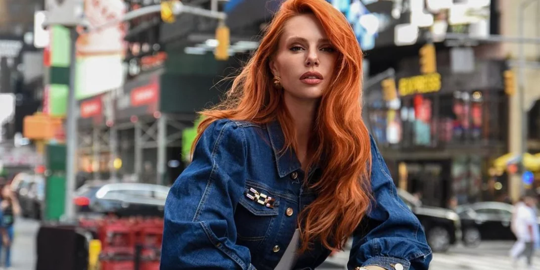 Η Έβελυν Καζαντζόγλου φόρεσε το κοστούμι από τη Marks & Spencer που είναι τέλειο για τις πασχαλινές εμφανίσεις σου