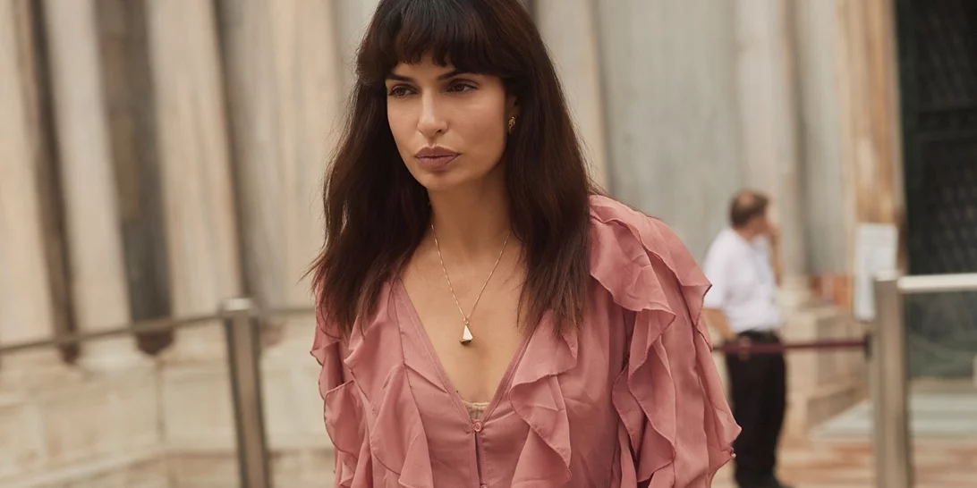 Η Τόνια Σωτηροπούλου με το suede τζάκετ που θα σε ρωτούν όλοι από που αγόρασες