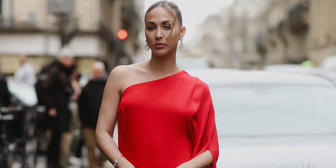 Είσαι καλεσμένη σε ανοιξιάτικο γάμο; Αυτό το Zara φόρεμα είναι η πιο chic επιλογή