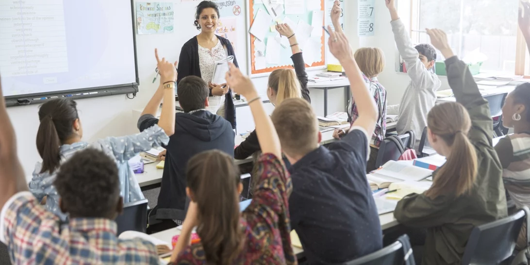 Τριών Ιεραρχών | Πώς λειτουργούν σήμερα σχολεία, φροντιστήρια και κέντρα ξένων γλωσσών