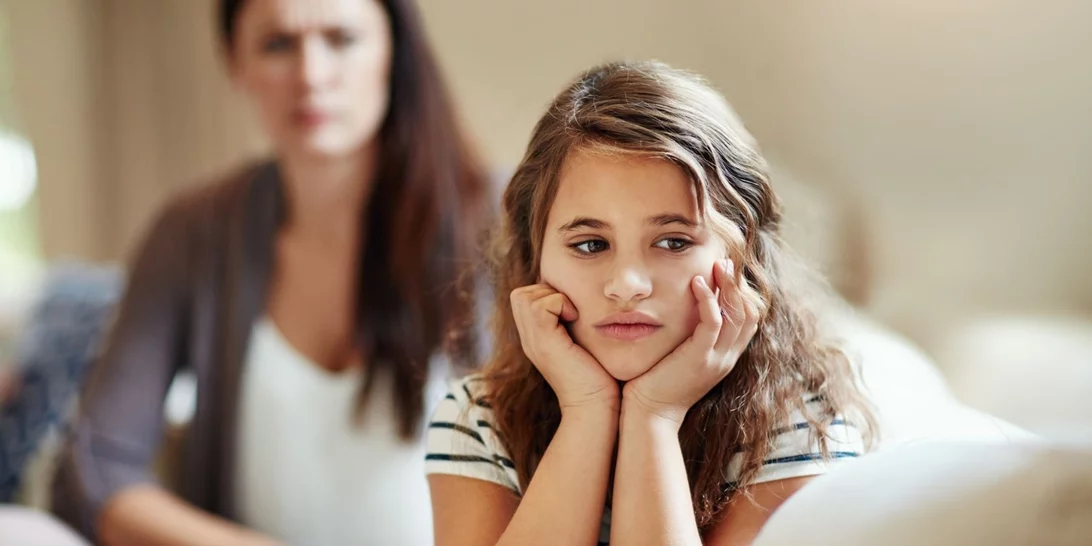 6 φράσεις των γονιών που προκαλούν ντροπή στα παιδιά