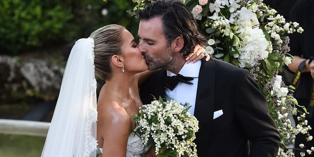 10 μίνιμαλ updos που θα σε αναδείξουν στην πιο κομψή νύφη της δεκαετίας