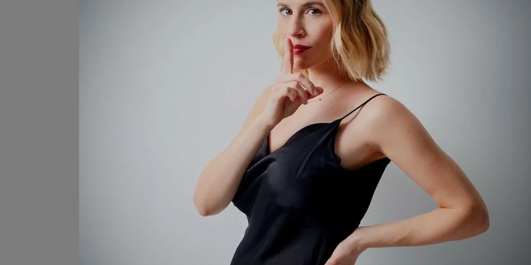 Εργαζόμενη μαμά | Η Νάντια Μπουλέ με φουσκωμένη κοιλίτσα στα γυρίσματα του "Αγγελική"