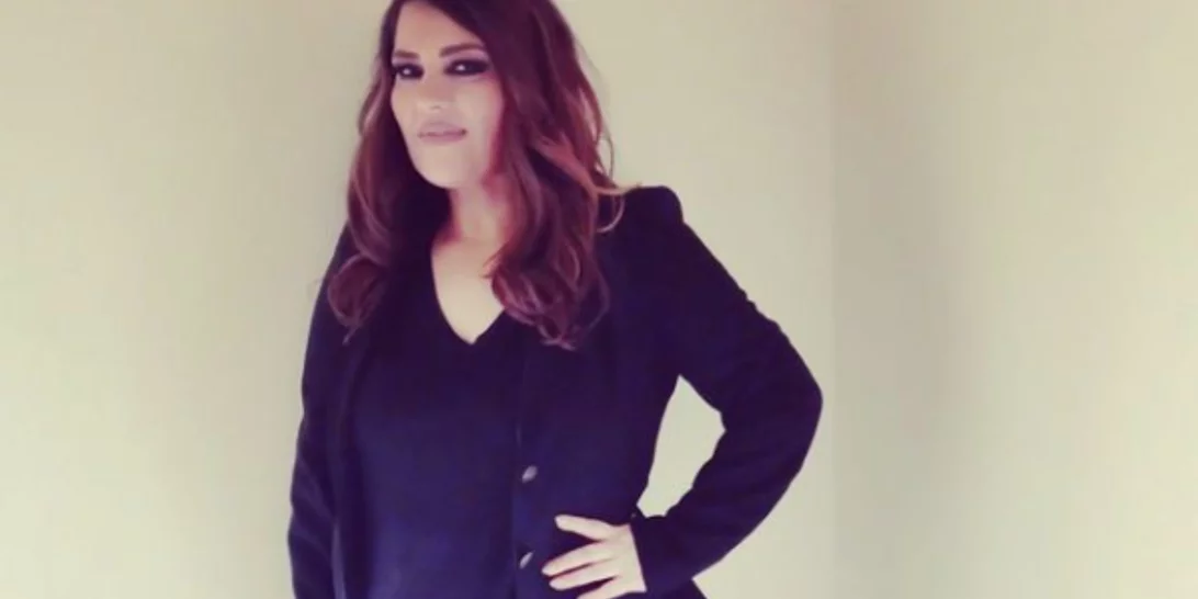 Κατερίνα Ζαρίφη | Ποζάρει πιο αδύνατη από ποτέ με στενό outfit