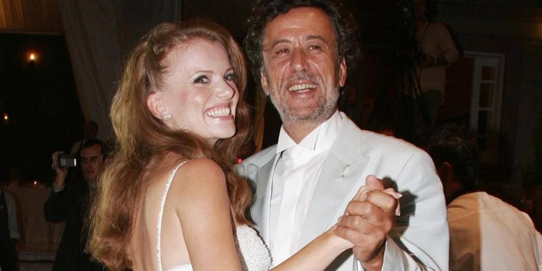 Μία νύφη... δύο νυφικά | Ο υπέροχος γάμος του Μάκη Τριανταφυλλόπουλου και της Κιμ Κίλιαν 19 χρόνια πριν