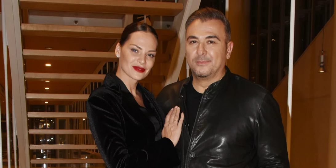 O Αντώνης Ρέμος βάφτισε τον γιο του Γιάννη Βαρδή - Η πρώτη φωτογραφία και το look της Υβόννης Μπόσνιακ