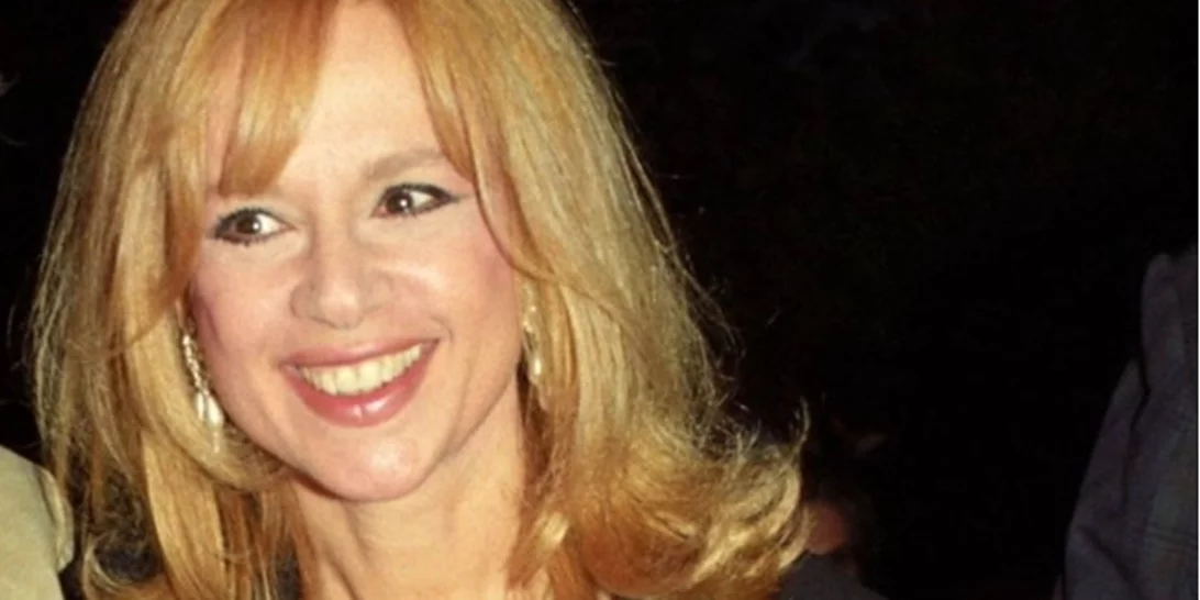 Η Αλίκη Βουγιουκλάκη χωρίς ίχνος μακιγιάζ ένα καλοκαίρι του '80 στον Θεολόγο